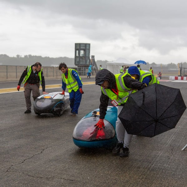 Hydroana car and team